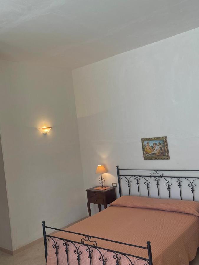 La Rondine bed&breakfast Uggiano La Chiesa Exterior foto